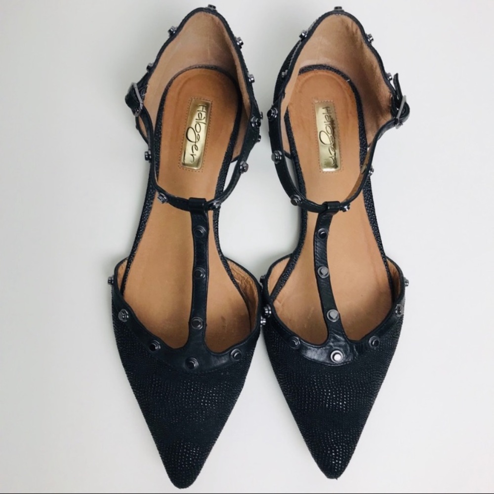 Halogen Olsen Pointy Black Studded Tstrap Flats